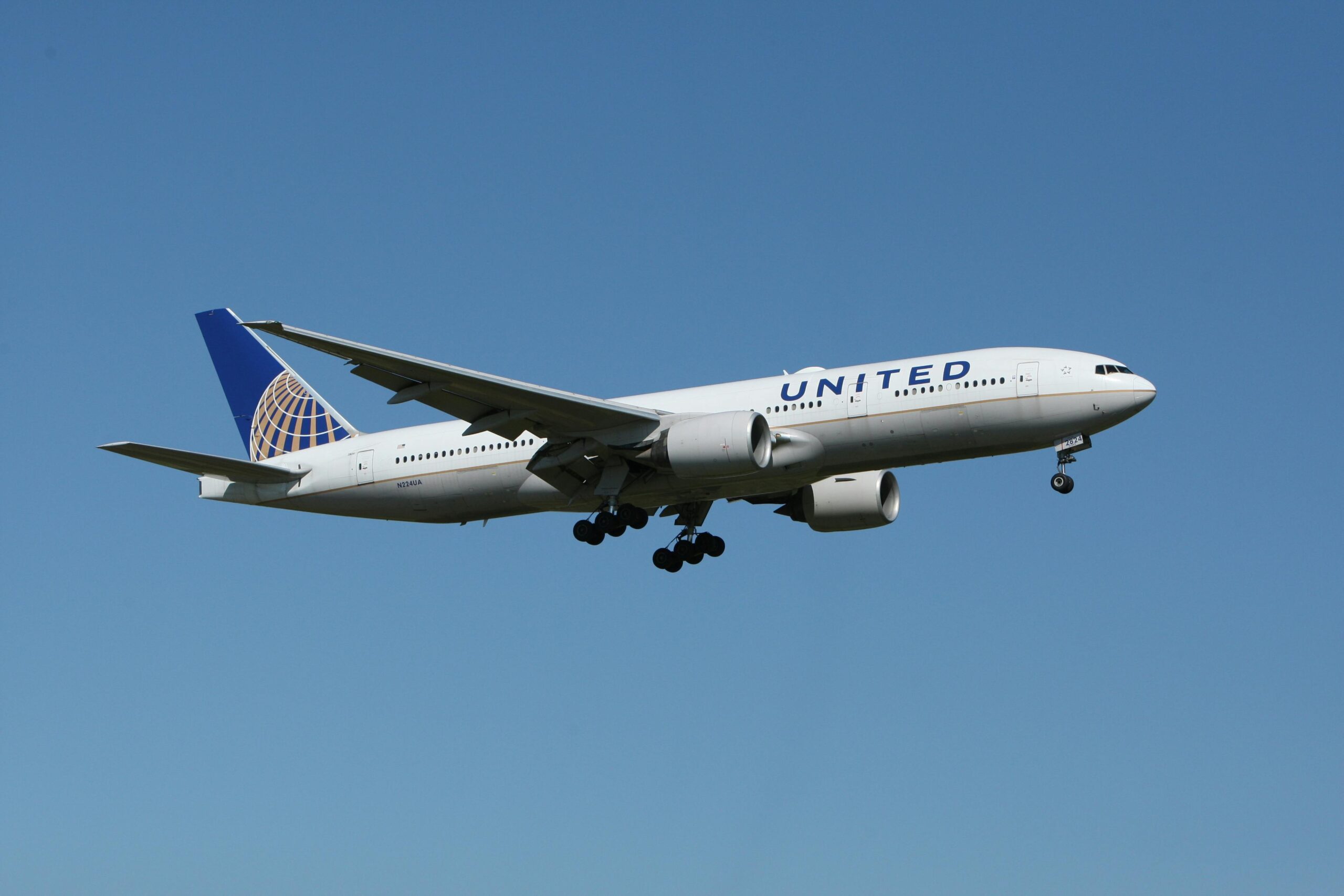 The Airline Wi-Fi Revolution: United Airlines and Starlink Are Raising the Bar—Will Others Follow?